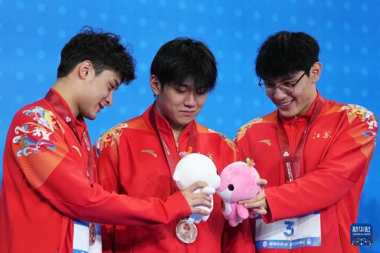 开云体育APP：湖北队夺得男子4X100米混合泳接力冠军